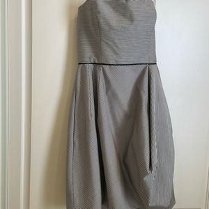 EUC Halston Heritage size 0 strapless dress